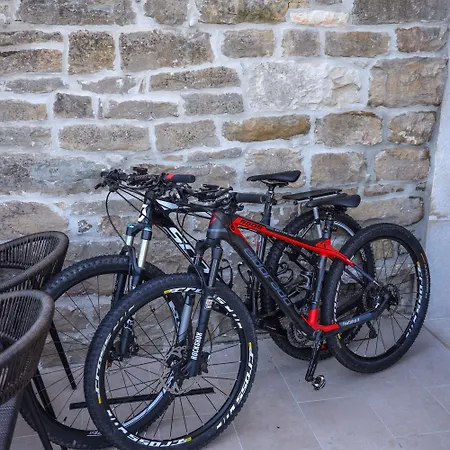 Artegnana 1798 Alojamento de Acomodação e Pequeno-almoço 4*